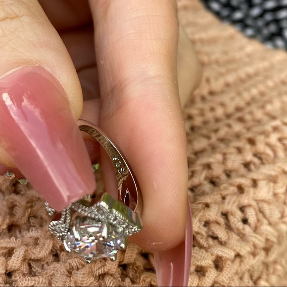 NEW 925 Sterling Silver Ring - Picture 6 of 7